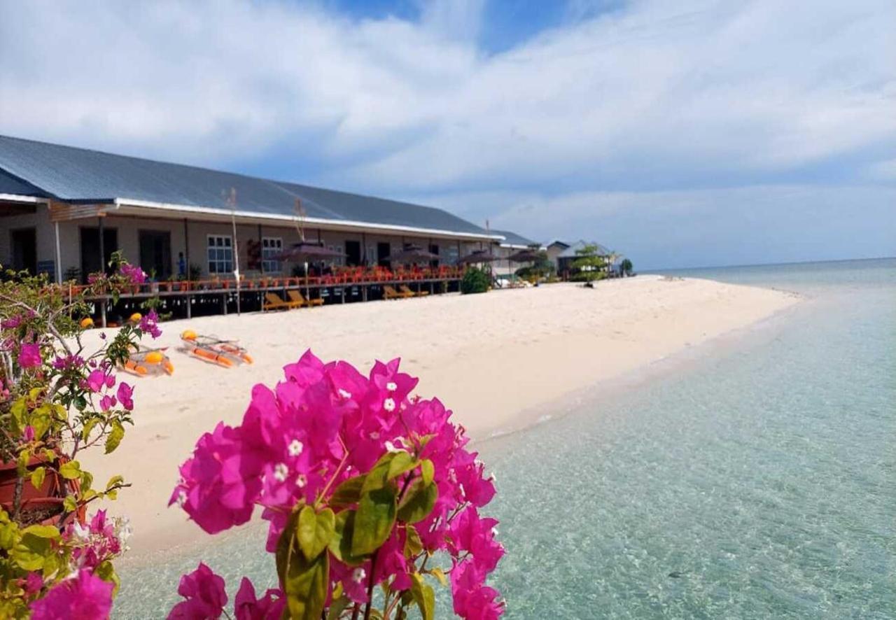 Santiri Island Resort 셈포르나 외부 사진