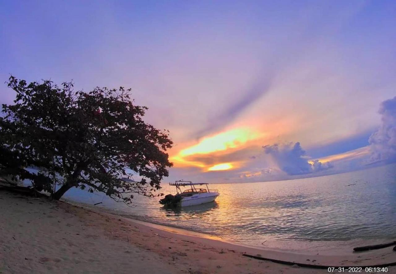 Santiri Island Resort 셈포르나 외부 사진