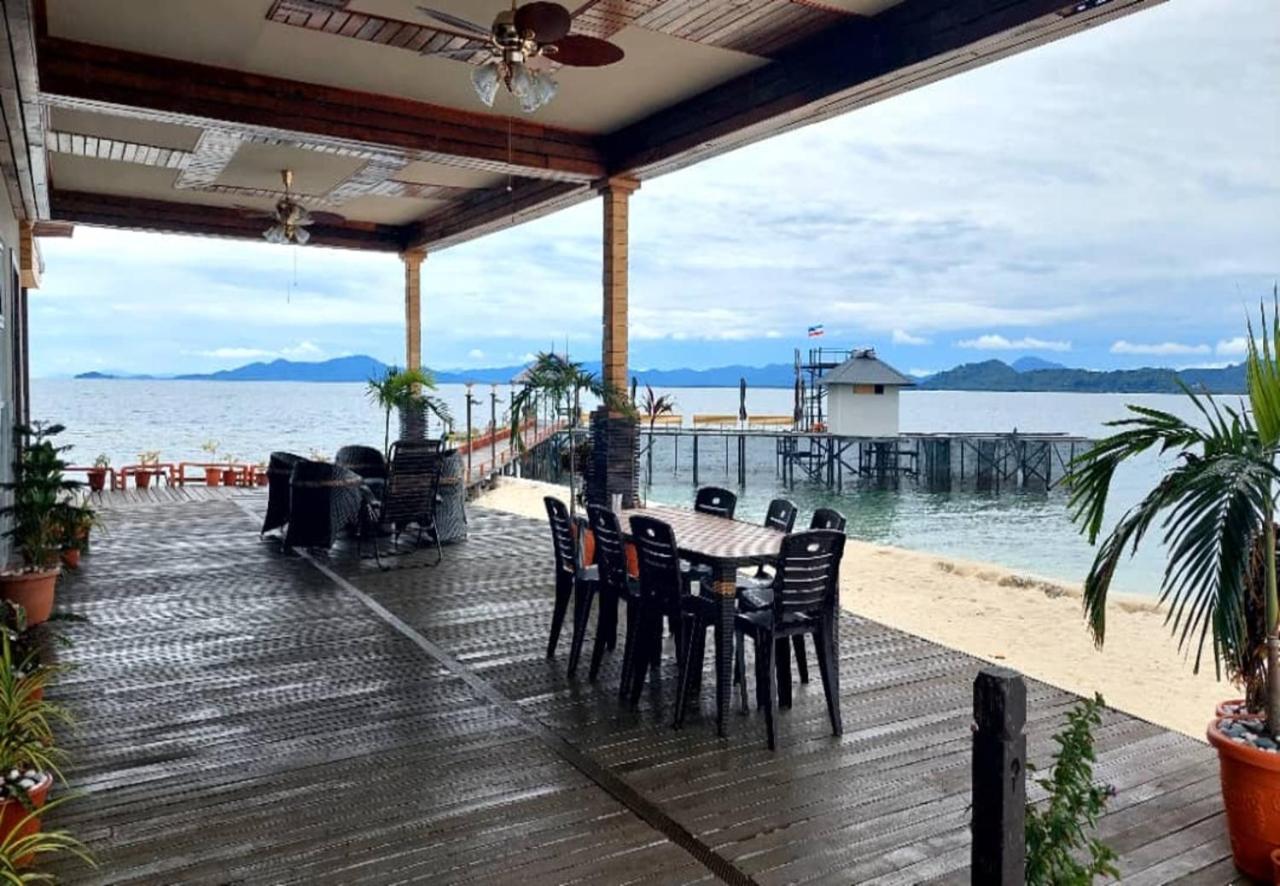 Santiri Island Resort 셈포르나 외부 사진