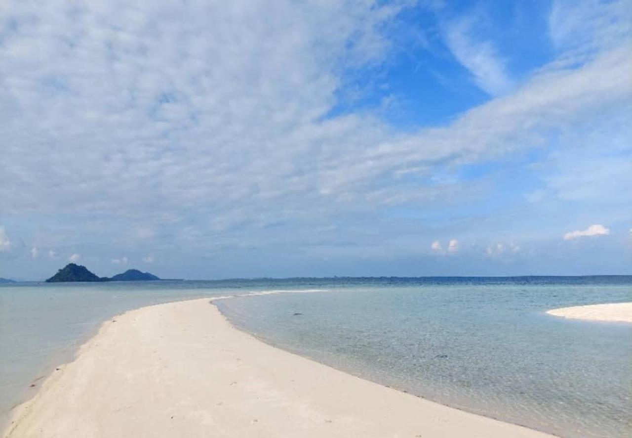 Santiri Island Resort 셈포르나 외부 사진